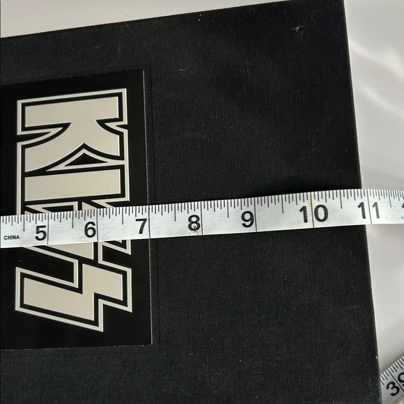 KISS CD Box Set The‎ Definitive Collection 

2001 - Picture 9 of 10